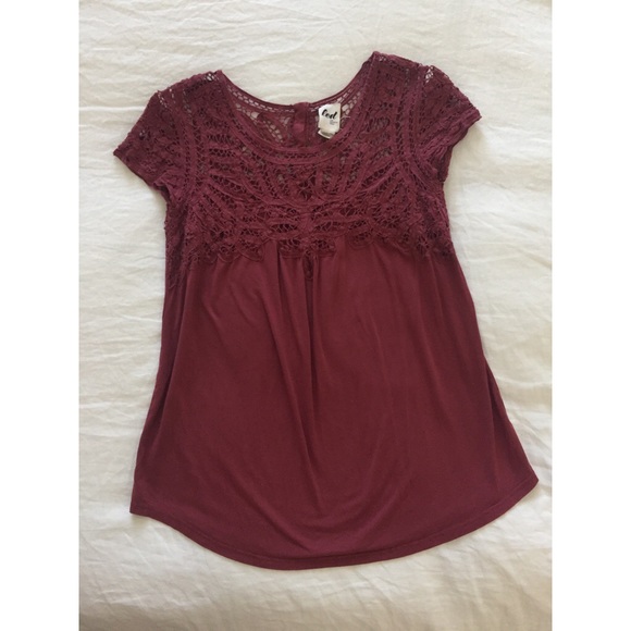 Maternity Lace and Button  Detail Top Daniel Rainn - Picture 3 of 4